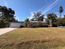 6214 Camphor Ave in Sarasota, FL - Building Photo