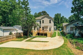 1240 Oakland Terrace SW in Atlanta, GA - Building Photo - Building Photo