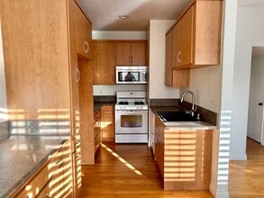 86 Maegan Pl in Thousand Oaks, CA - Building Photo - Building Photo