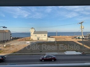 1005 E Ocean View Ave in Norfolk, VA - Building Photo - Building Photo