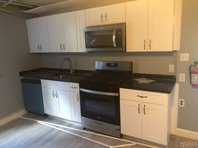 2249 Evergreen Ave, Unit 1 in Scotch Plains, NJ - Building Photo - Building Photo