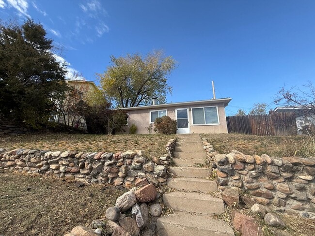 1012 4th St in Golden, CO - Building Photo - Building Photo