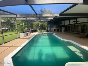 1 Arrowhead Dr in Ormond Beach, FL - Foto de edificio - Building Photo