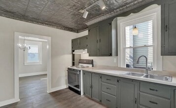 27 E Canal Rd in Dover, PA - Building Photo - Building Photo