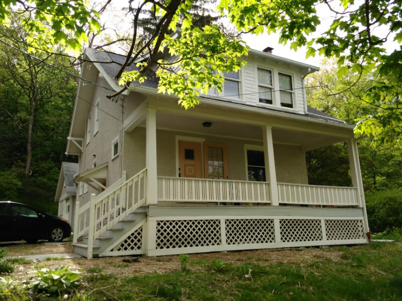 609 E Shore Dr in Ithaca, NY - Building Photo