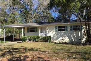 1610 Airport Dr in Tallahassee, FL - Building Photo