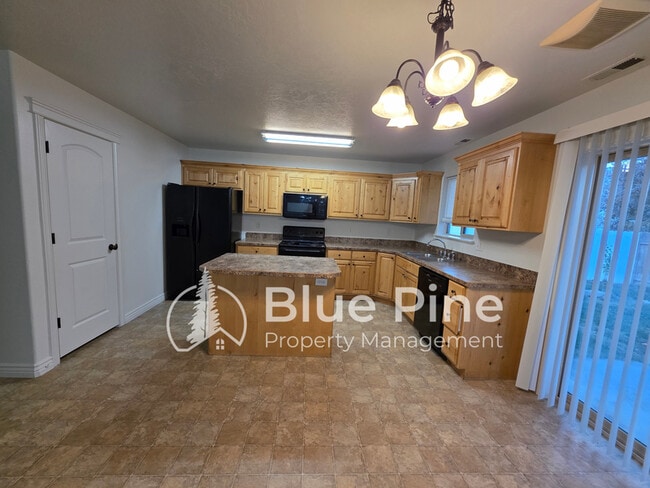 3606 Goldstone Dr in Idaho Falls, ID - Building Photo - Building Photo