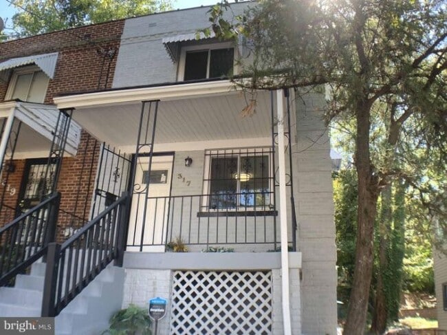 317 Atlantic St SE in Washington, DC - Foto de edificio - Building Photo