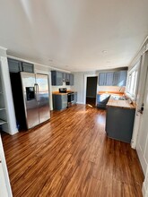 21 Maple St, Unit 1 in Bangor, ME - Building Photo - Building Photo