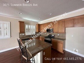 3075 Summer Breeze Ave in Rosamond, CA - Building Photo - Building Photo