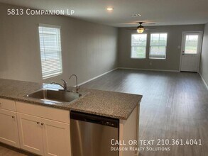 5813 Companion Lp in Bulverde, TX - Building Photo - Building Photo