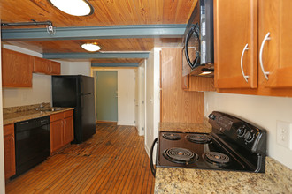 Lava Lofts in Richmond, VA - Foto de edificio - Interior Photo