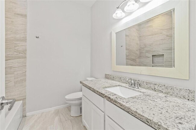 512 Downing Ave in Edinburg, TX - Building Photo - Building Photo
