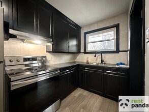 Baldwin Upper Unit in Oshawa, ON - Building Photo - Building Photo