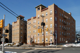 Ponce De Leon Apartments