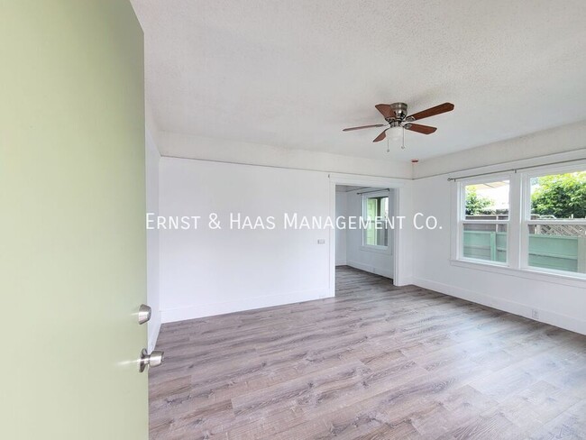 906 Dawson Ave in Long Beach, CA - Building Photo - Building Photo