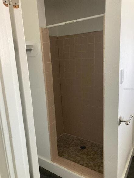 1401 E Alfred St, Unit 11 in Tavares, FL - Foto de edificio - Building Photo