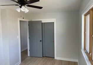 7324 Maple Dr in Urbandale, IA - Building Photo - Building Photo