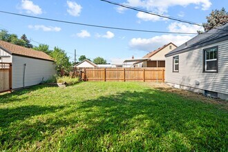 1124 E Hoffman Ave in Spokane, WA - Building Photo - Building Photo
