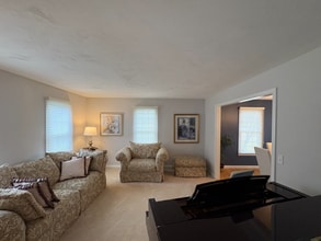 5 Autumn Ln in Natick, MA - Building Photo - Building Photo