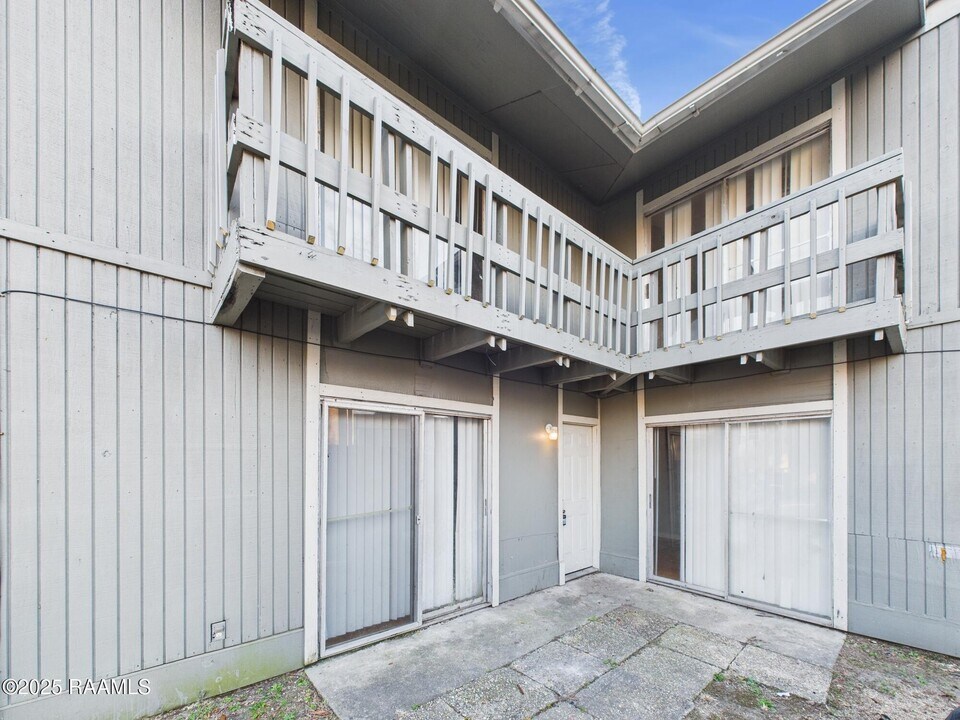 506 Fox Run Ave in Lafayette, LA - Building Photo