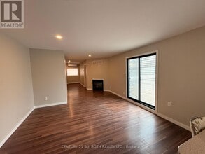 109 Toronto St in Barrie, ON - Building Photo - Building Photo