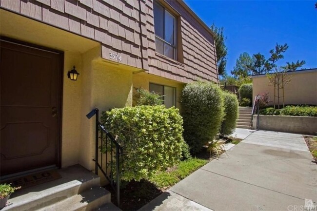 property at 3974 Tarrytown Ln