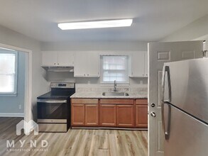 1720 Finchley Dr in Charlotte, NC - Building Photo - Building Photo