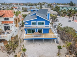 8432 W Gulf Blvd, Unit Sailfish in St. Petersburg, FL - Foto de edificio - Building Photo