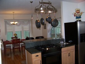 559 Riverside Ave in Elmira, NY - Building Photo