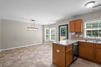 11 Sawtooth Oak Cir in Bunnlevel, NC - Building Photo - Building Photo