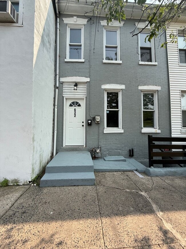 property at 622 Walnut St