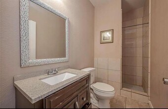 511 Dahlia St in Prairie View, TX - Building Photo - Building Photo