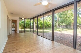 1953 Rolling Green Cir in Sarasota, FL - Building Photo - Building Photo