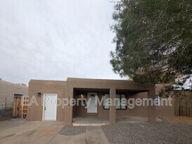 1202 Truman St SE in Albuquerque, NM - Building Photo