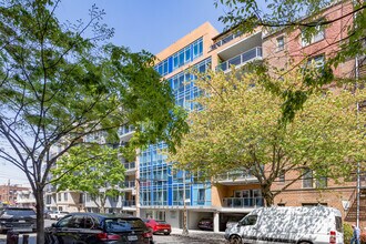 1679 E 19th St in Brooklyn, NY - Foto de edificio - Building Photo