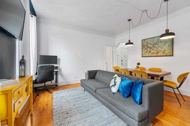 property at 424 W 48th St