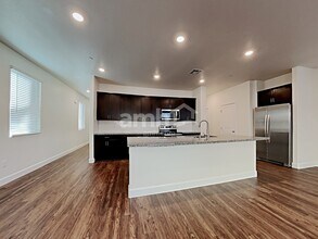 324 Palazza Reserve Pl in Henderson, NV - Foto de edificio - Building Photo