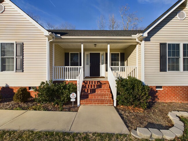 3706 Perthshire Ln in Colonial Heights, VA - Building Photo - Building Photo