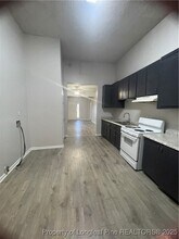 401 S Clinton Ave, Unit D in Dunn, NC - Foto de edificio - Building Photo