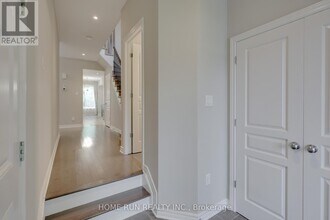 886 Fletcher Cir in Ottawa, ON - Building Photo - Building Photo