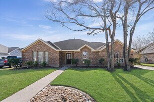 2215 Winecup Ln in League City, TX - Building Photo