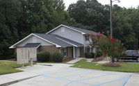 Oakvale Apartments in Cowpens, SC - Foto de edificio - Building Photo