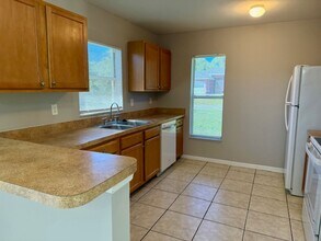3867 Hollycrest St in Ft. Myers, FL - Building Photo - Building Photo