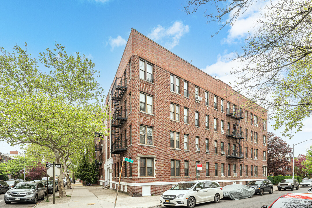 2 Webster Avenue in New York, NY - Building Photo