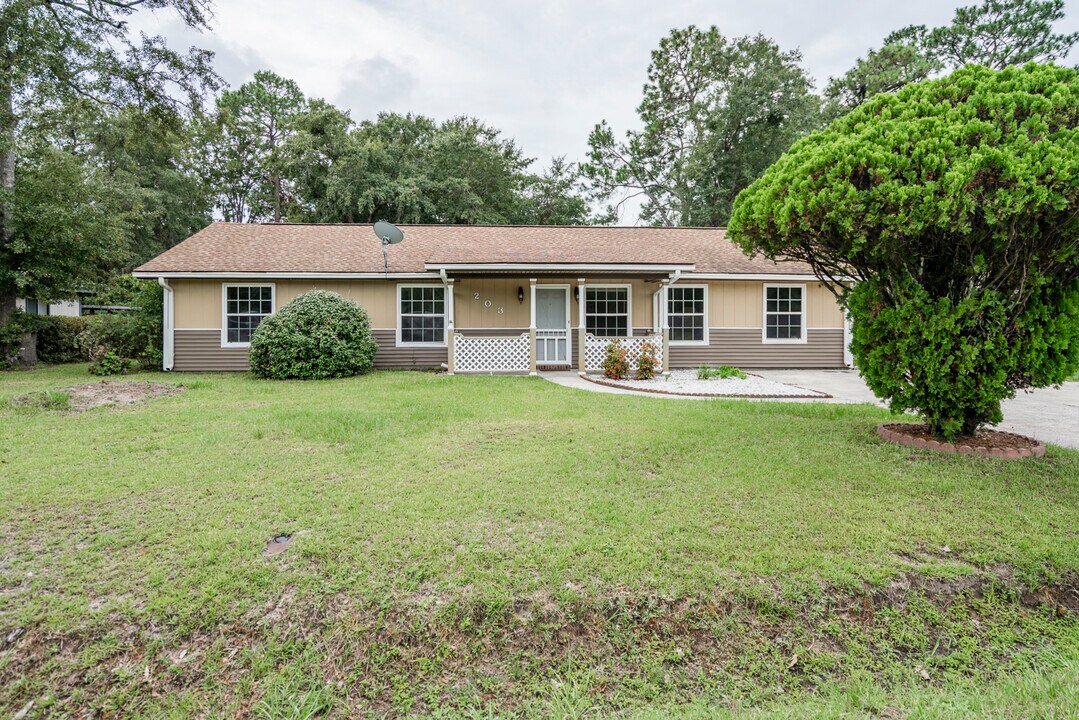 203 Fowler St in Hinesville, GA - Building Photo