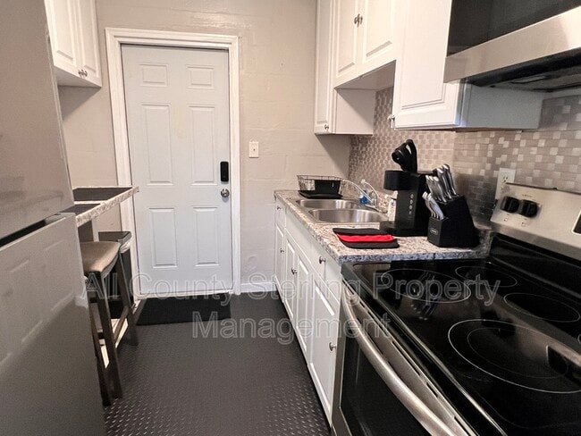 property at 521 SE 14th Terrace