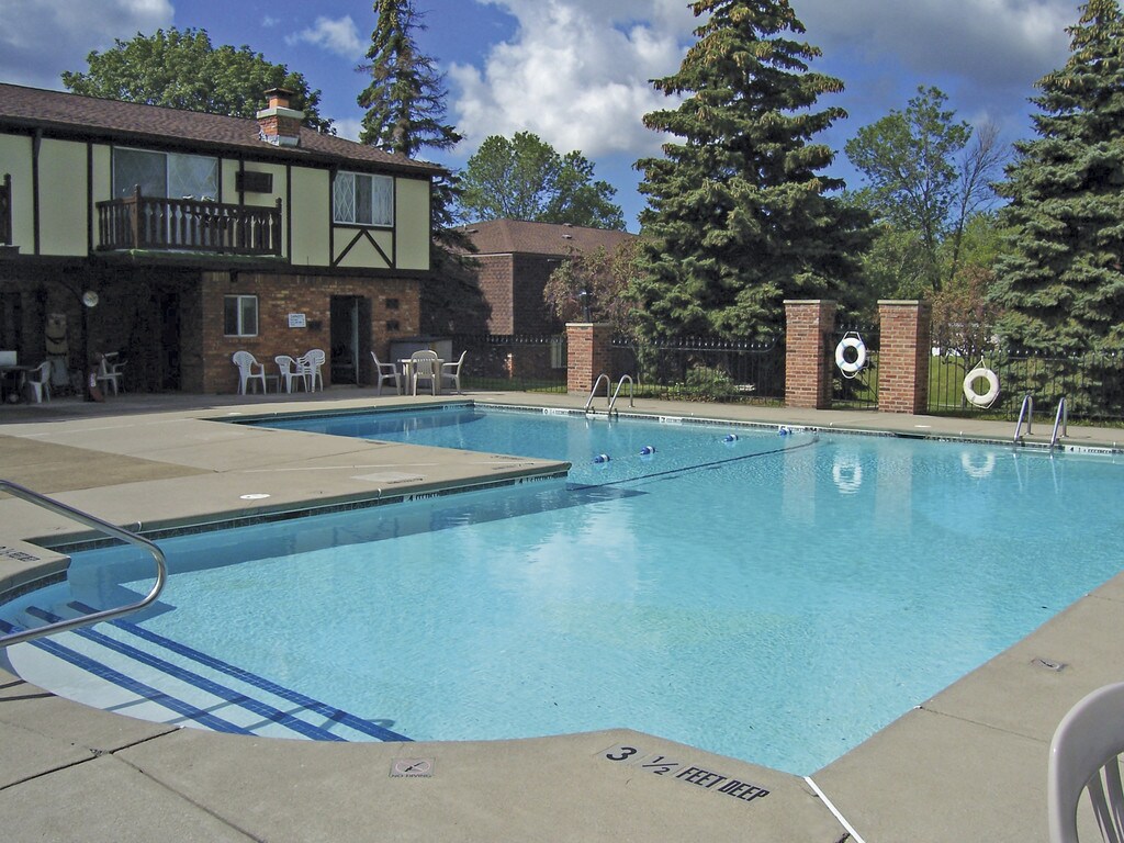 Birchwood Square Apartments in West Seneca, NY