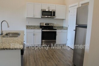 318 W Coral Dr in Pueblo West, CO - Building Photo - Building Photo