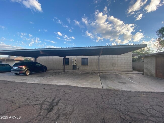 416 W Pebble Beach Dr